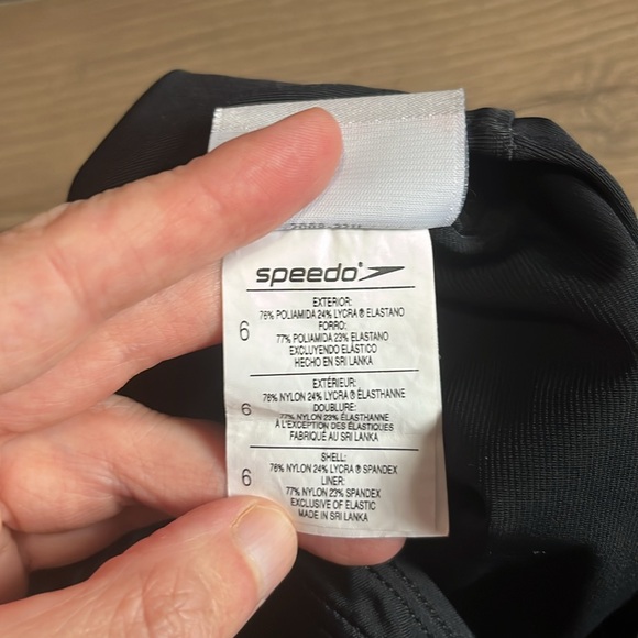 Full piece Speedo! - Picture 5 of 6